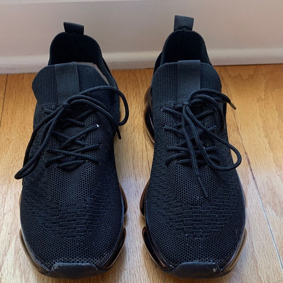 Source Unknown Shoes - Women’s or Men’s Unisex Black Air-Cushioned Sneakers Size 11 Slip Ons